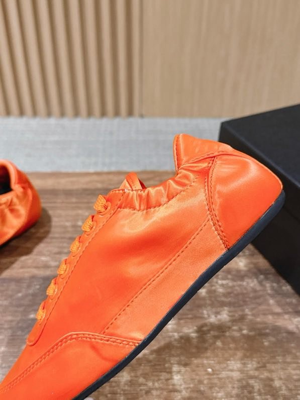 Кроссовки фото 8