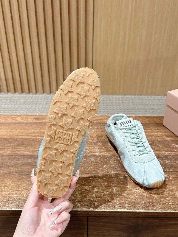 Кроссовки фото 8