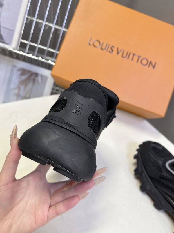 Кроссовки фото 8