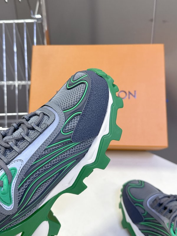 Кроссовки фото 8