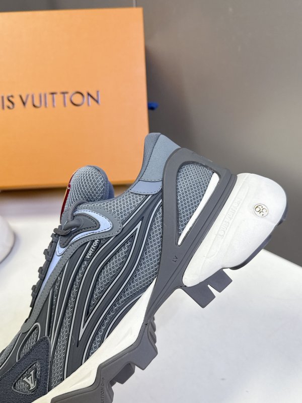 Кроссовки фото 8