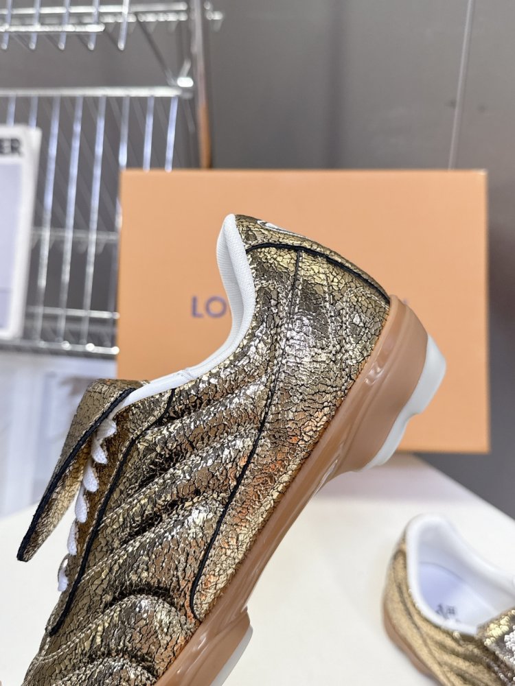 Кроссовки фото 8