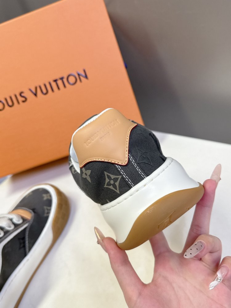 Кроссовки фото 8