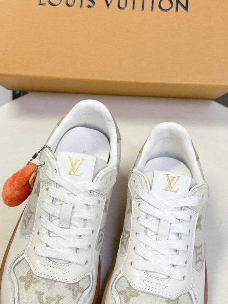 Кроссовки фото 8