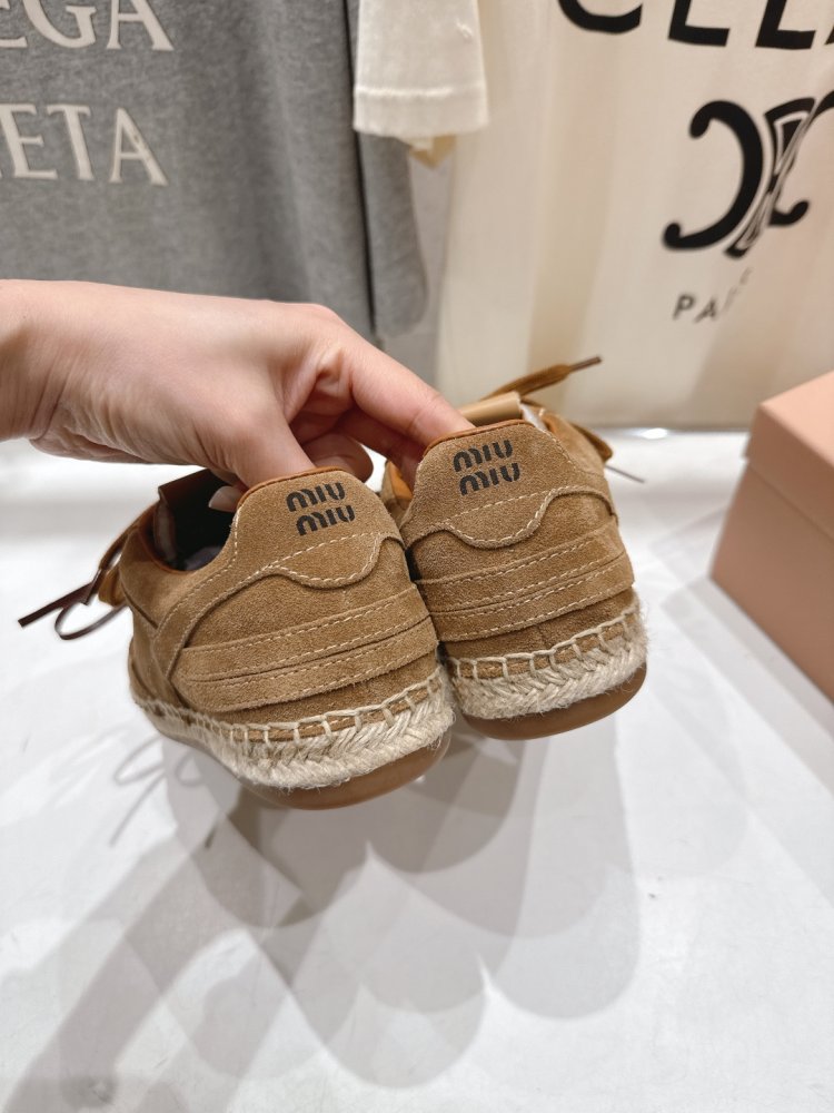 Кроссовки фото 8