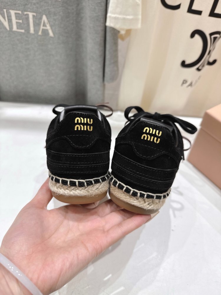 Кроссовки фото 8