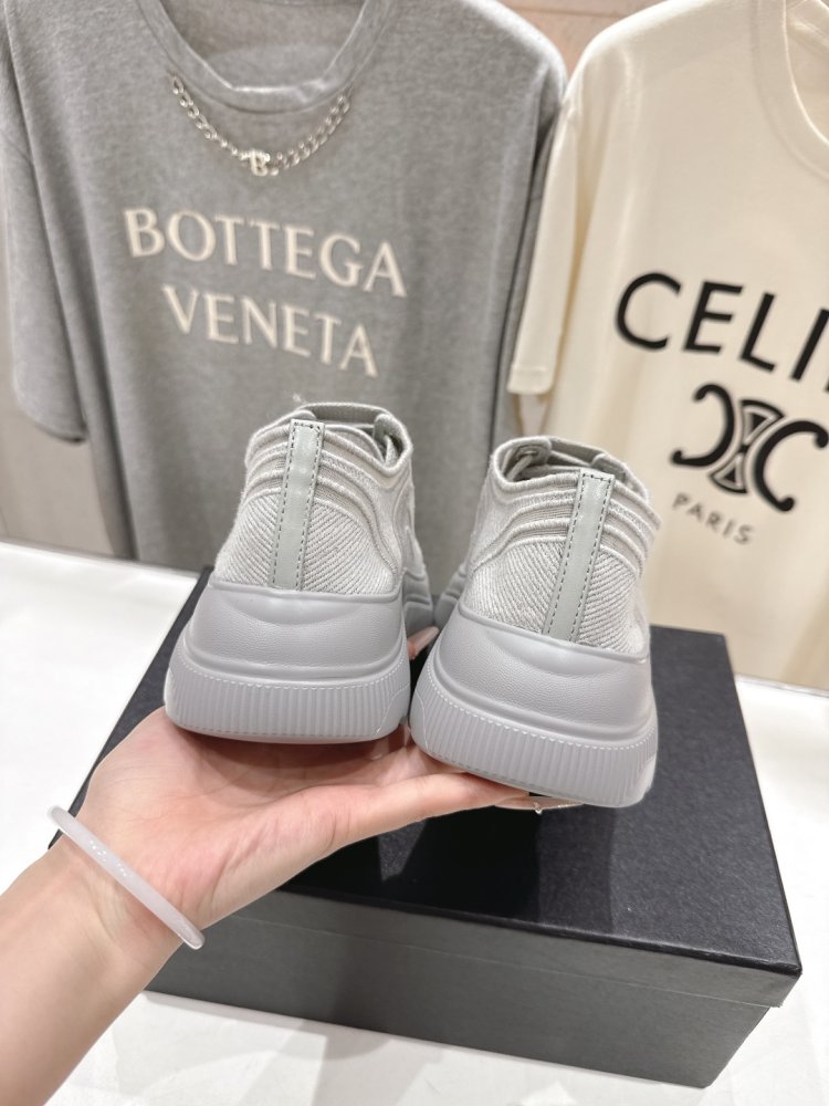 Кроссовки фото 8