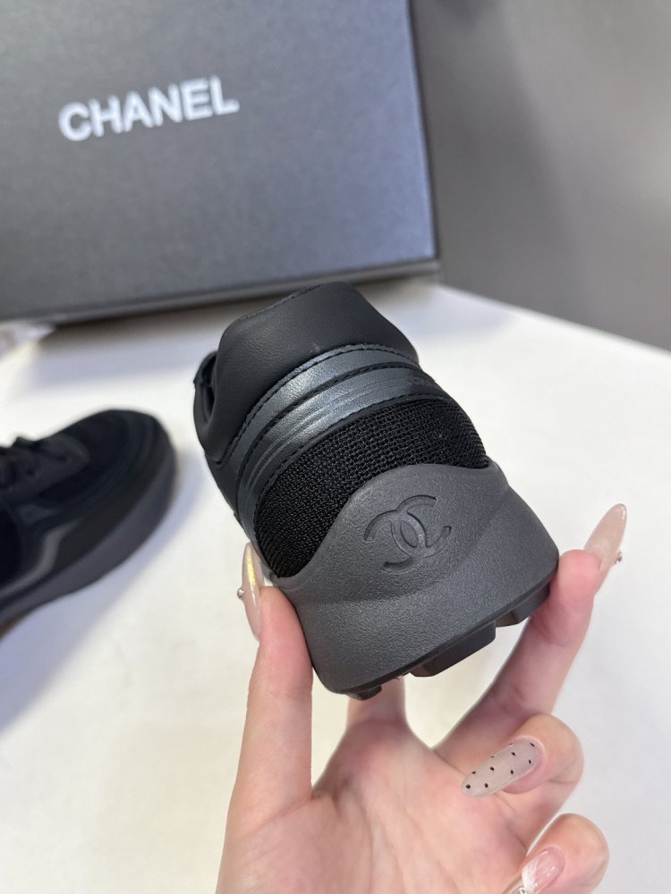 Кроссовки фото 8