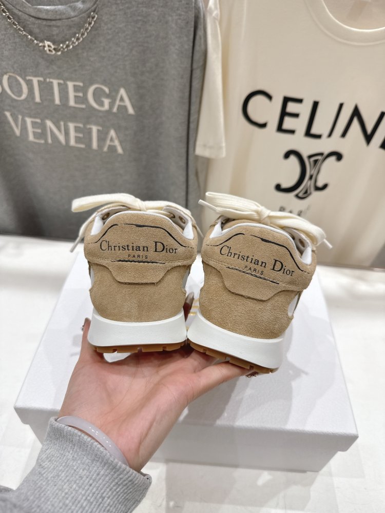 Кроссовки фото 8