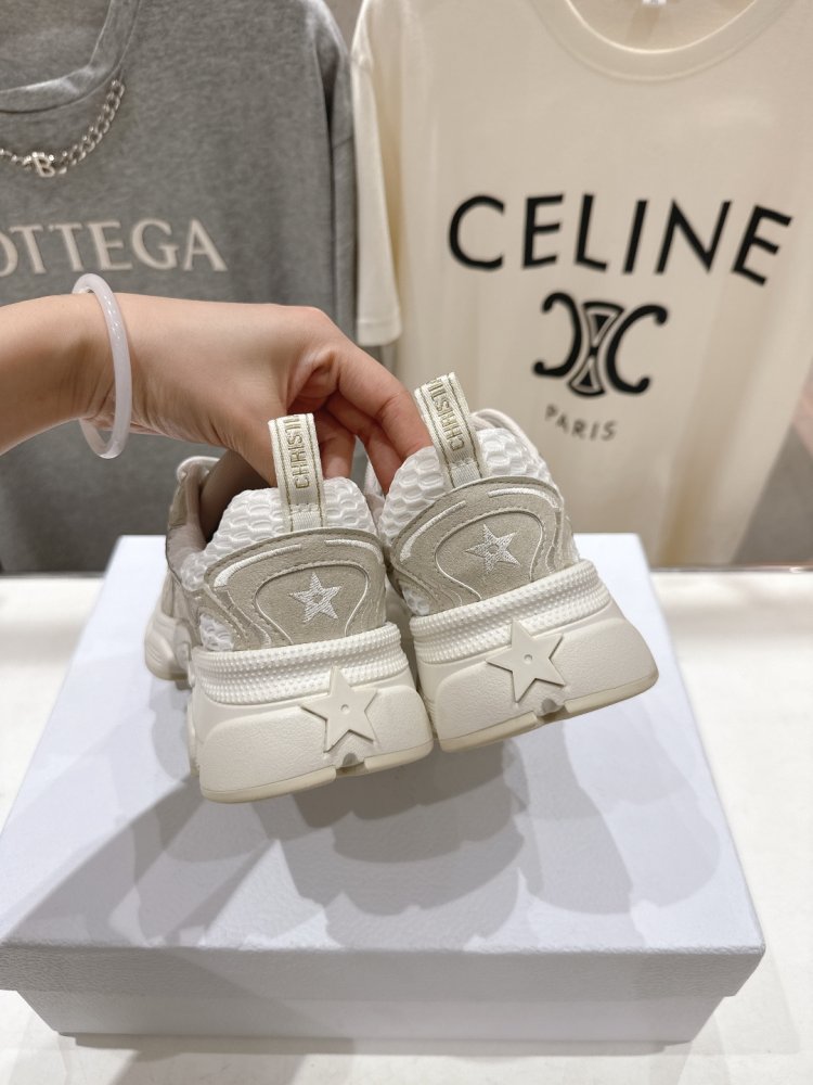 Кроссовки фото 8