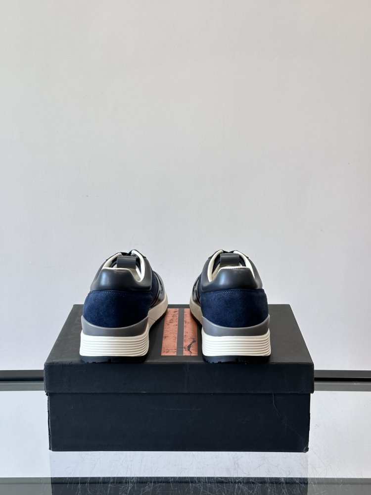 Кроссовки фото 8