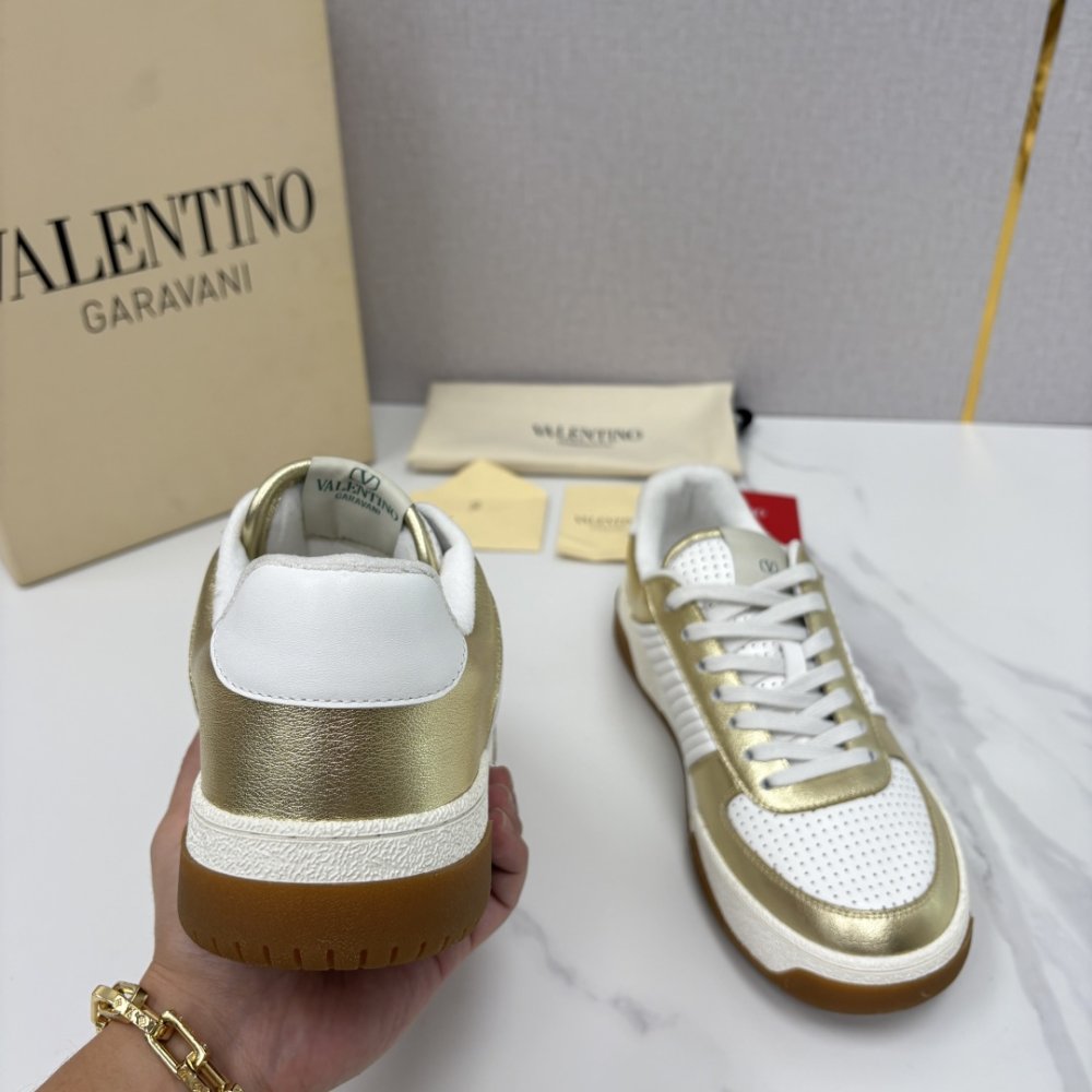 Кросівки фото 8