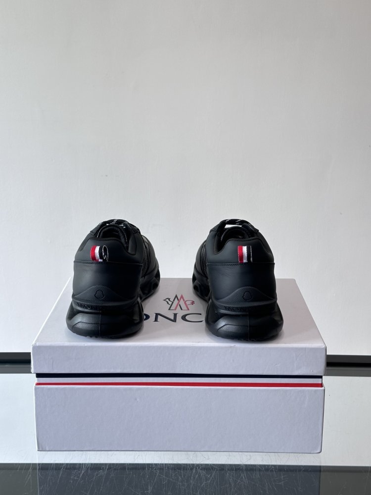 Кроссовки фото 8