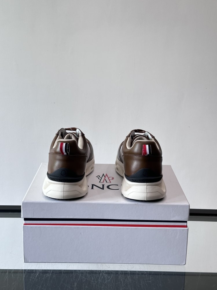 Кроссовки фото 8