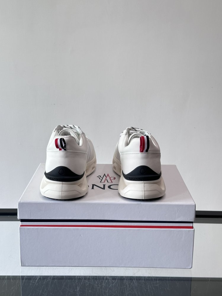 Кросівки фото 8