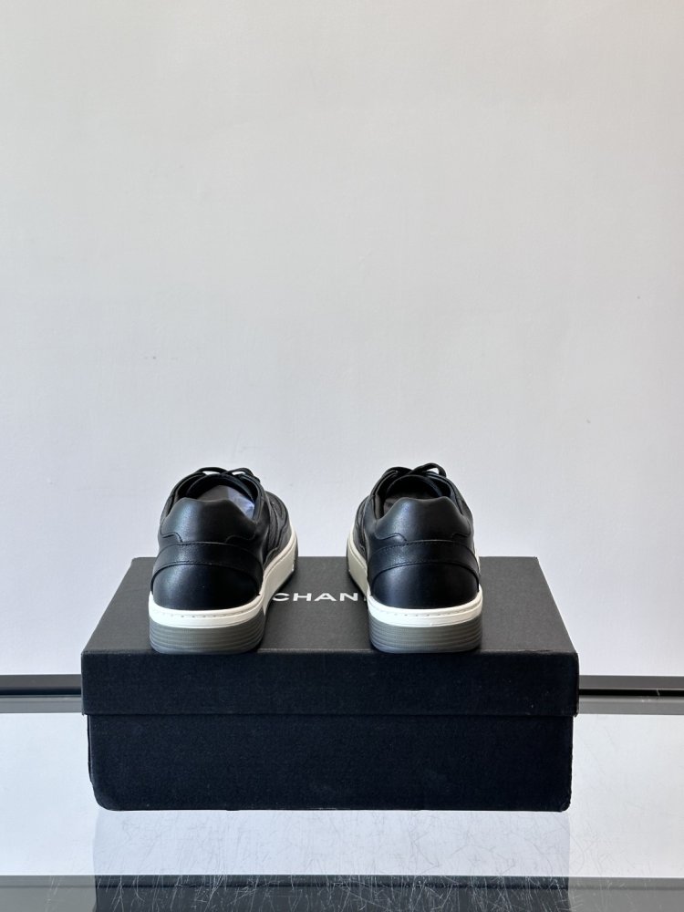 Кросівки фото 8