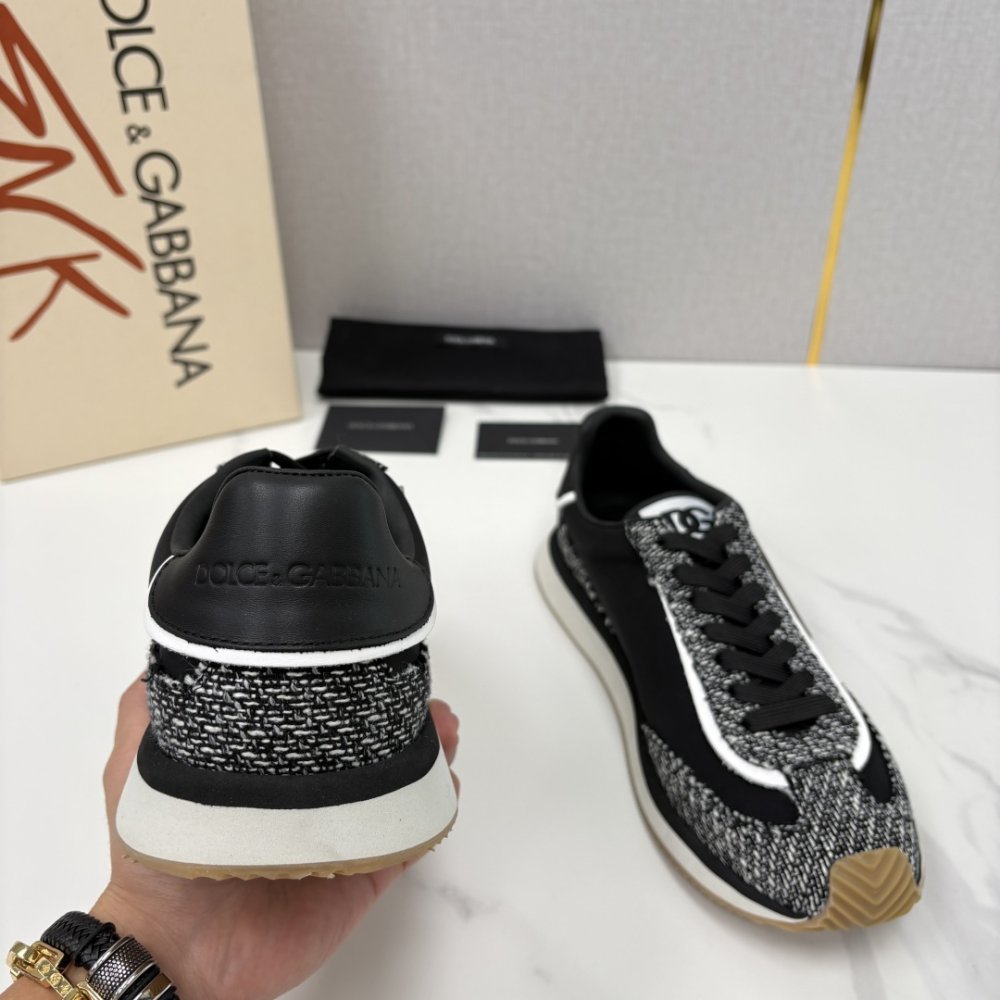 Кросівки фото 8