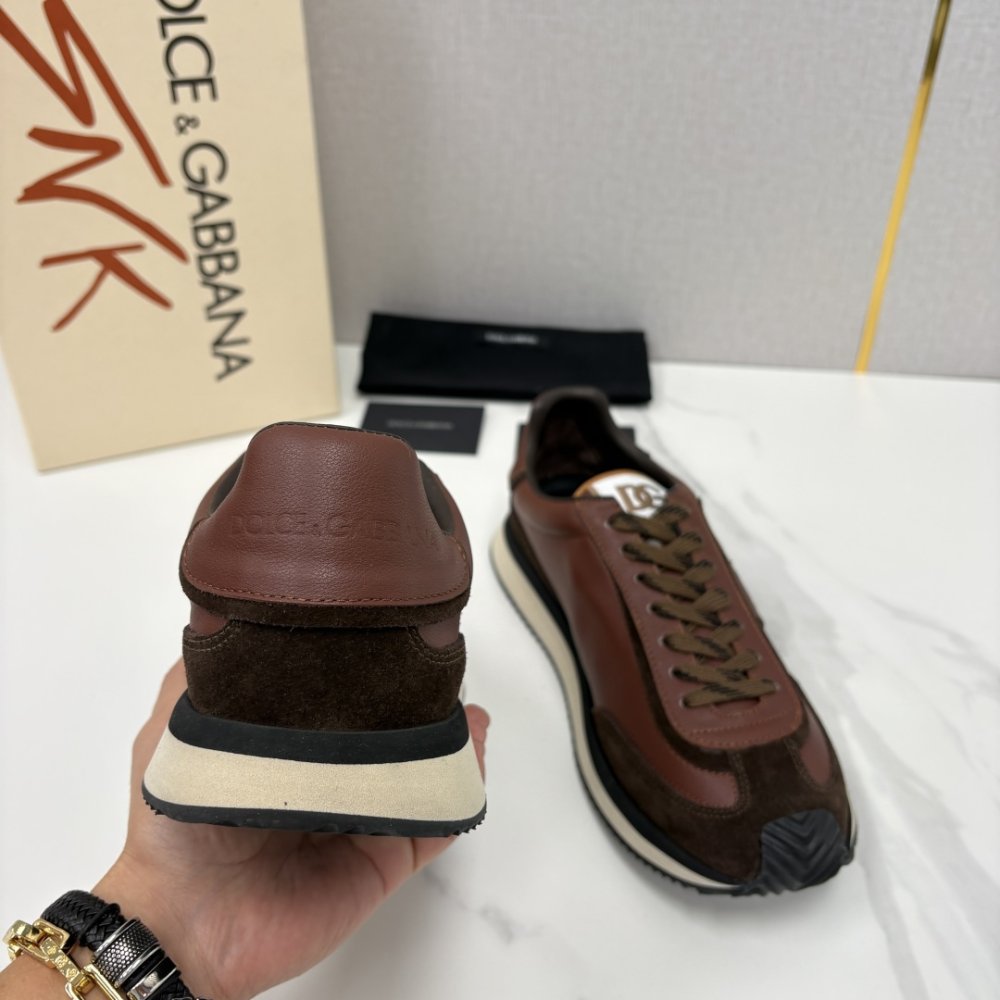 Кросівки фото 8