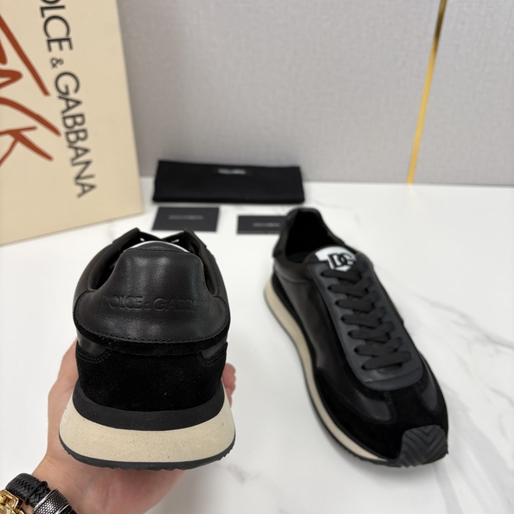 Кросівки фото 8