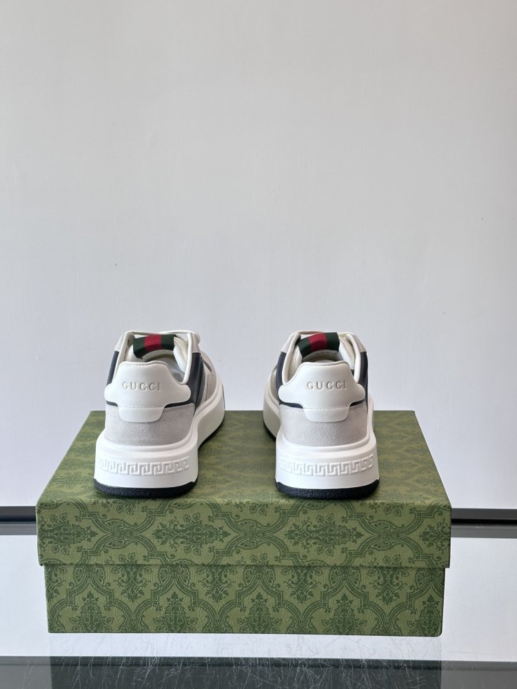 Кросівки фото 8