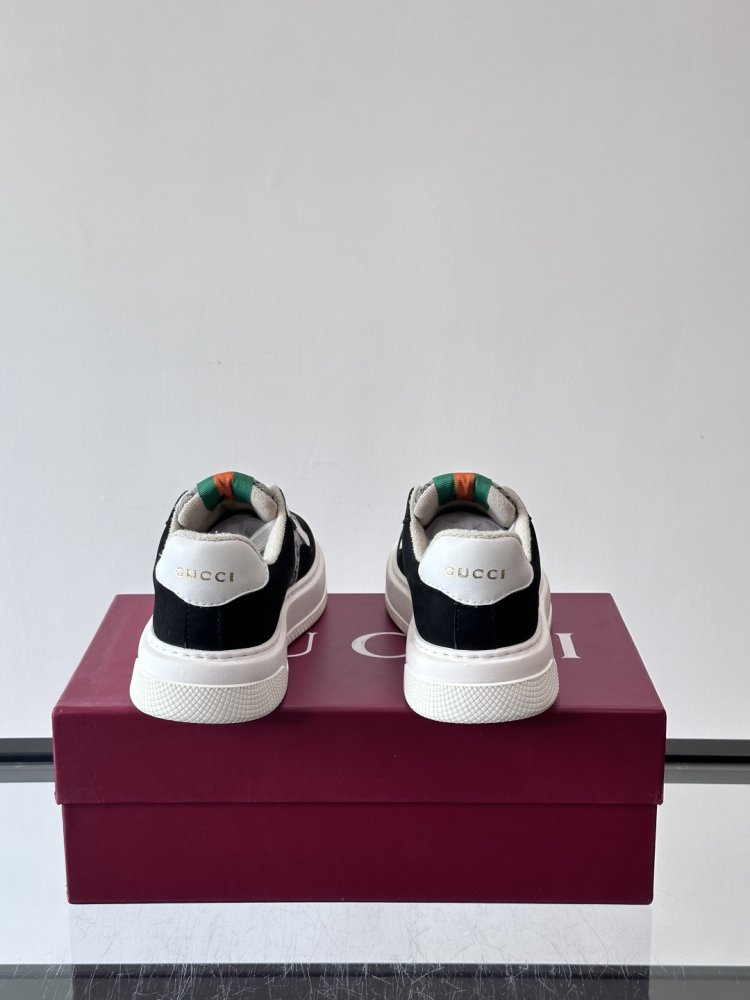 Кросівки фото 8