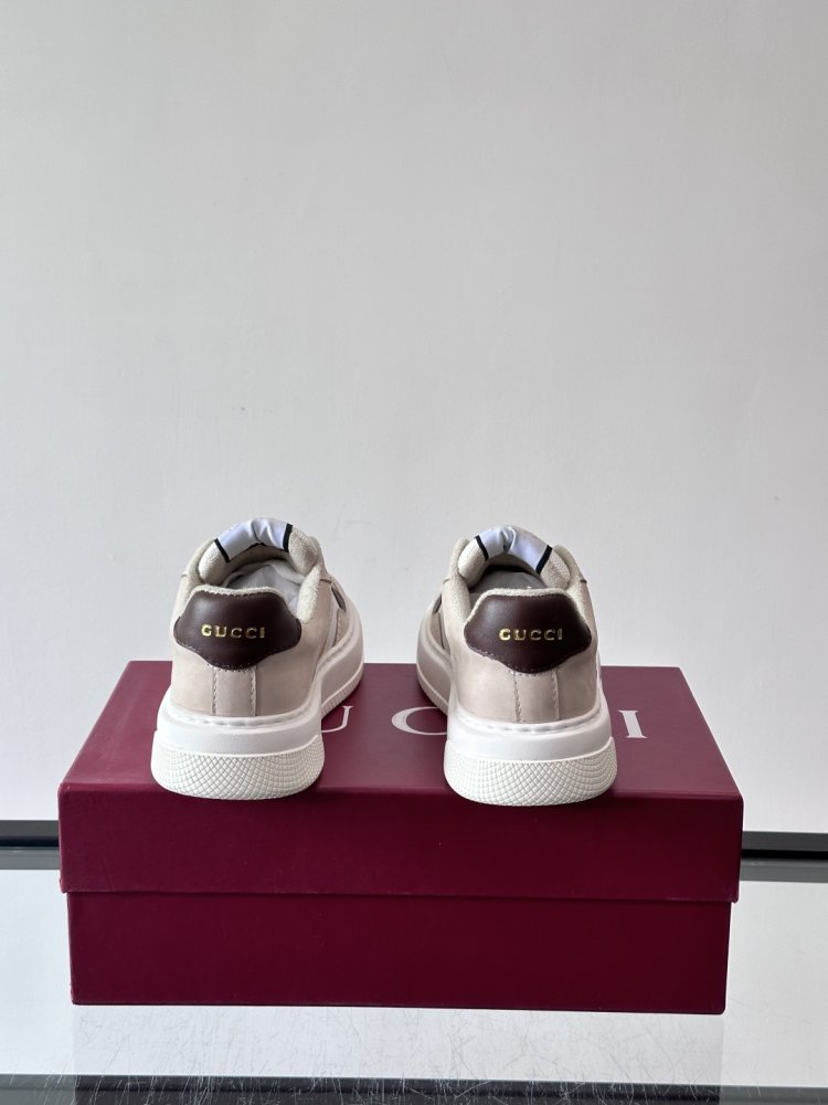 Кросівки фото 8