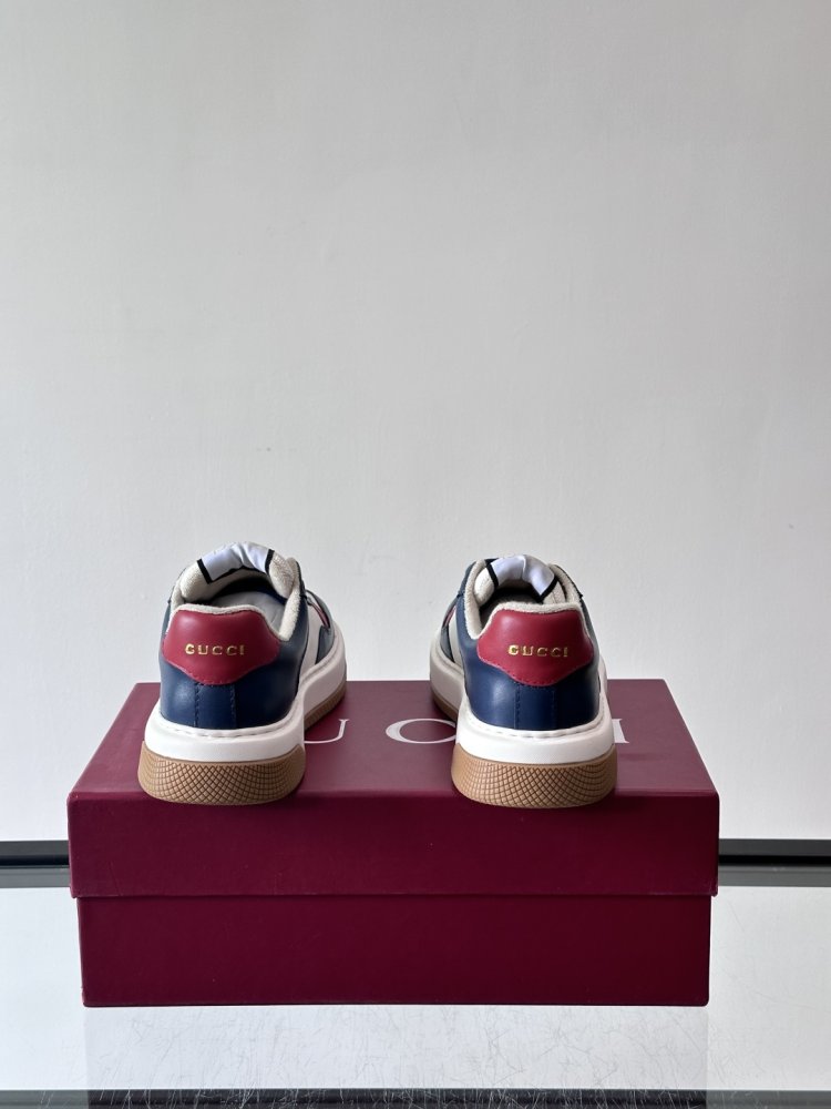 Кросівки фото 8