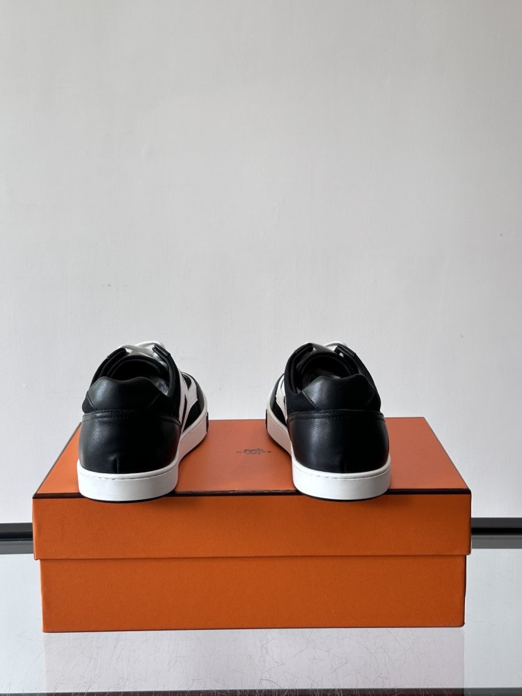 Кросівки фото 8