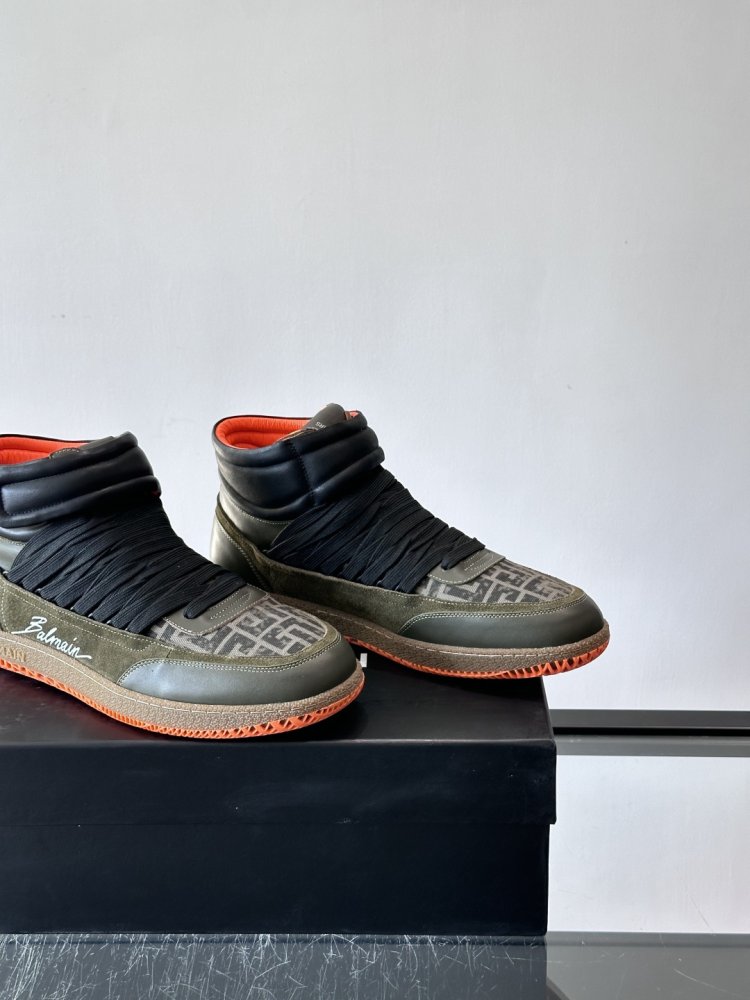 Кросівки фото 8