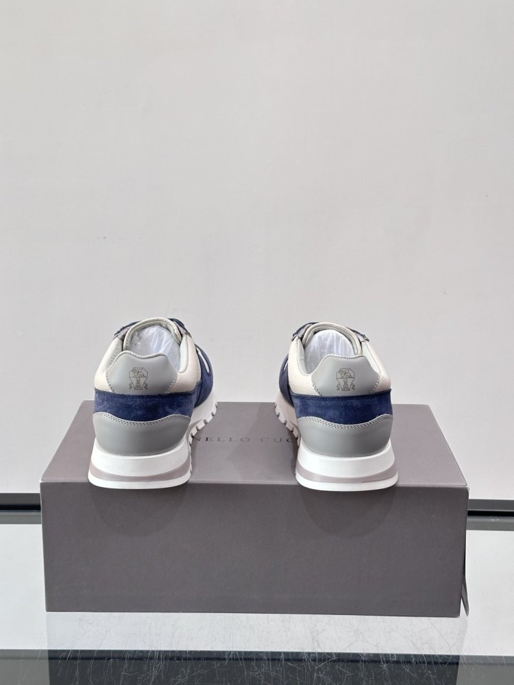 Кросівки фото 8