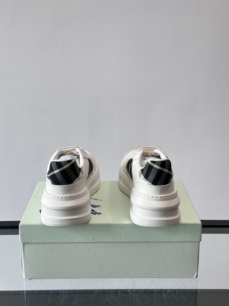 Кросівки фото 8