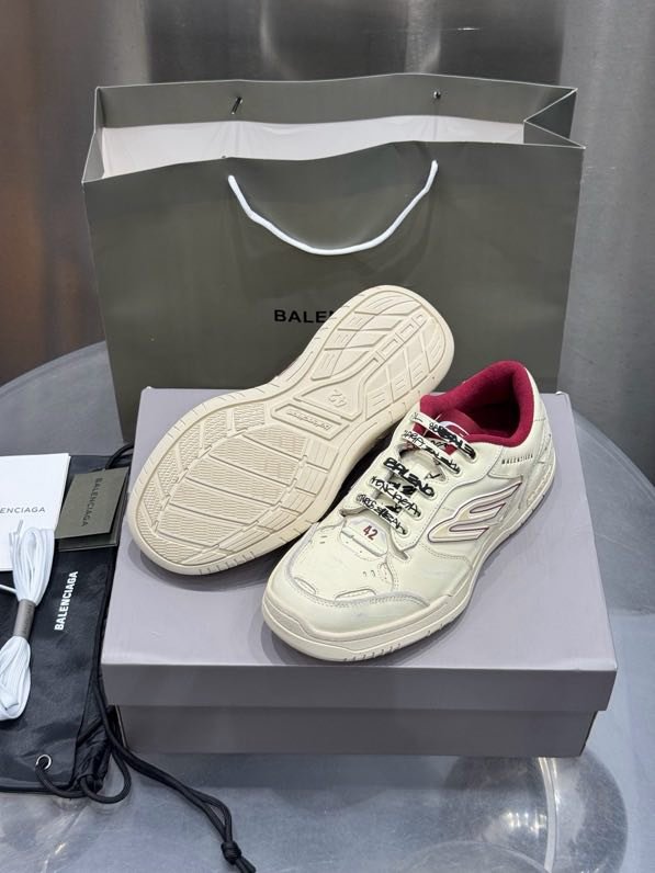 Кросівки фото 8