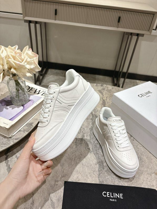 Кросівки фото 9