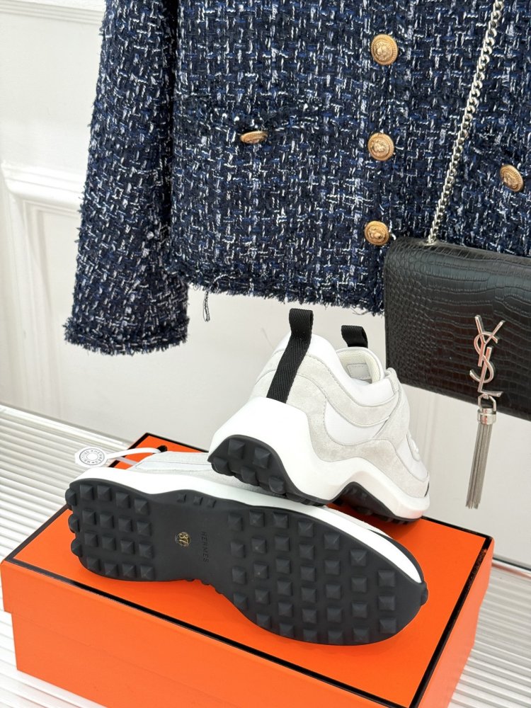 Кросівки фото 9