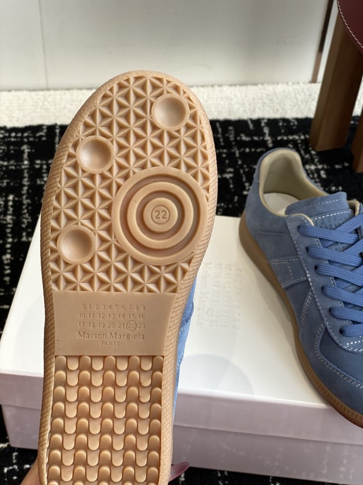 Кросівки фото 9