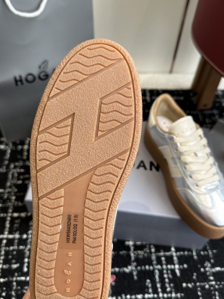 Кросівки фото 9