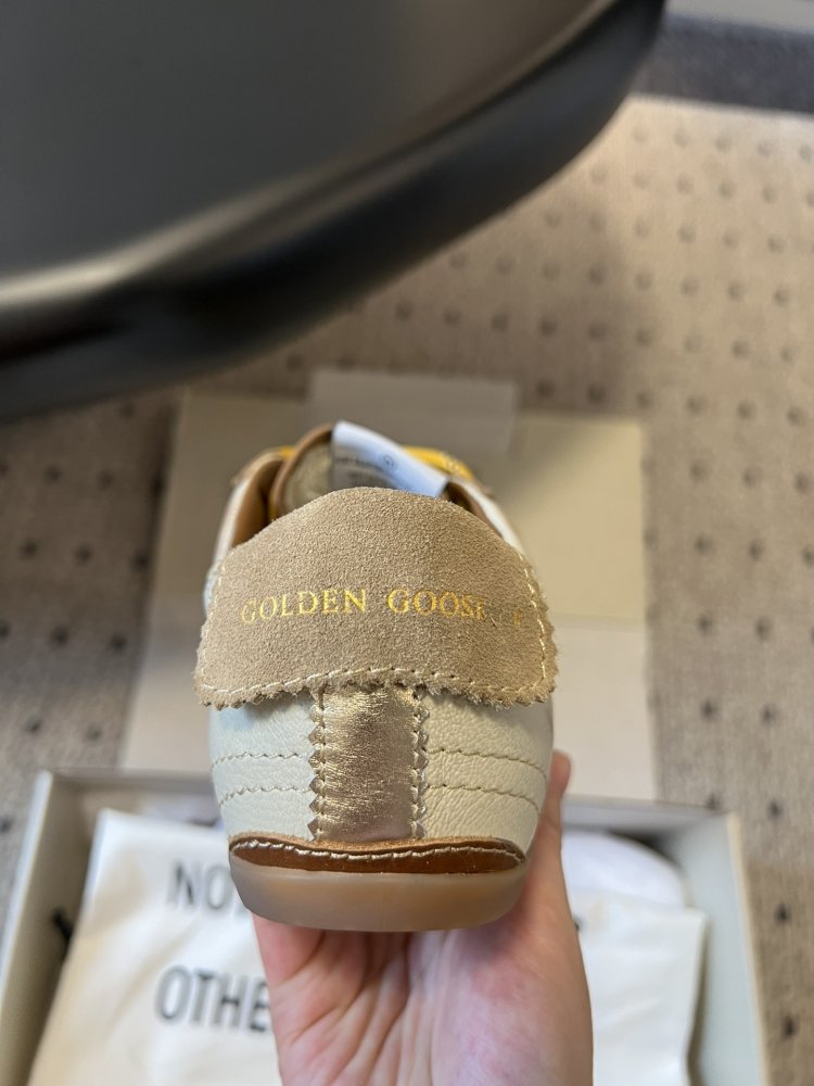 Кросівки фото 9