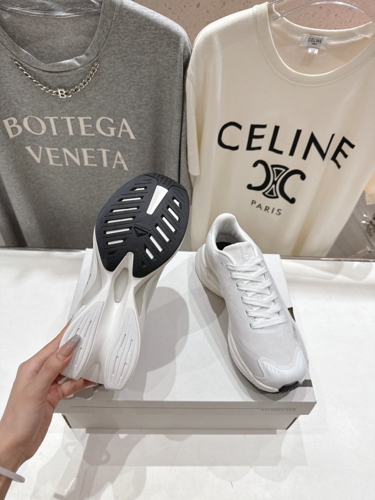 Кросівки фото 9