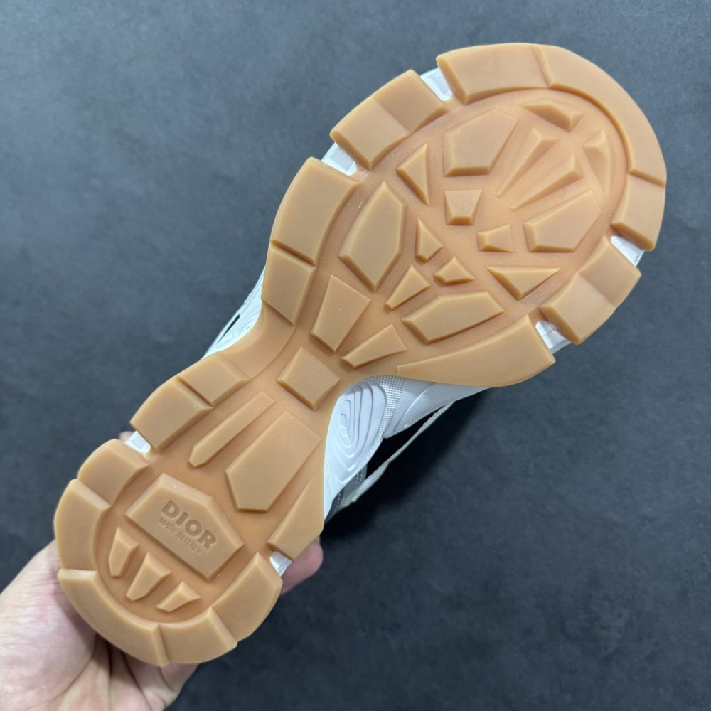 Кросівки фото 9