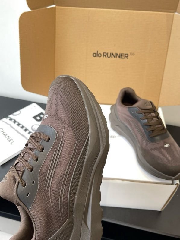 Кросівки фото 9