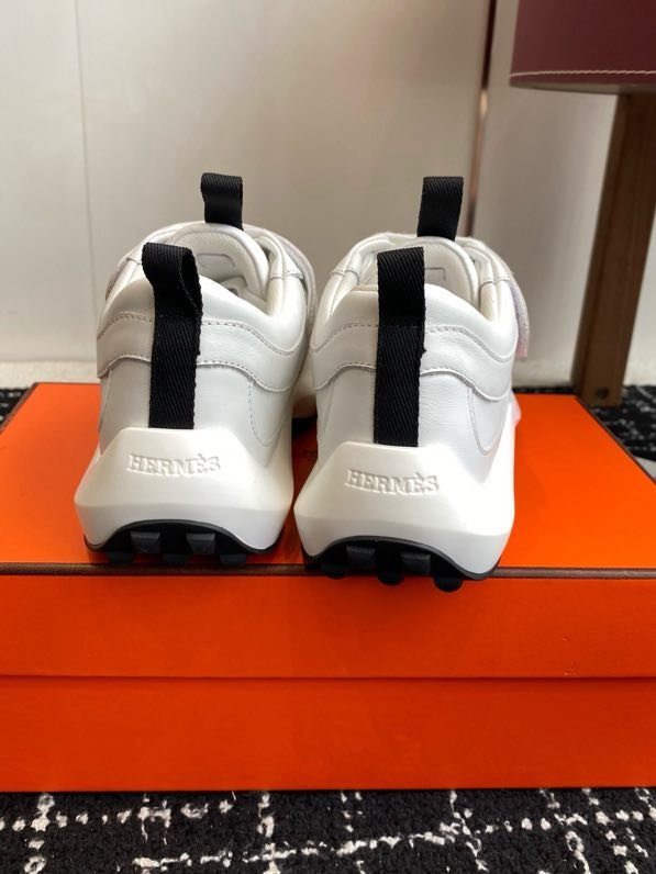 Кросівки фото 9