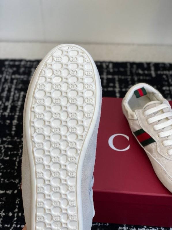 Кросівки фото 9