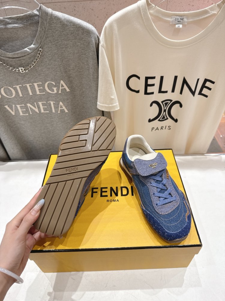 Кроссовки фото 9