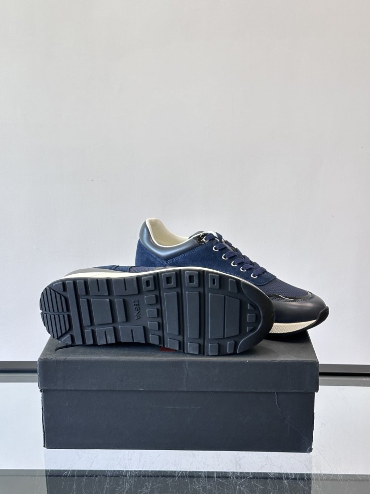 Кроссовки фото 9