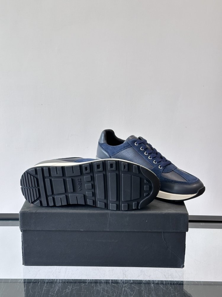 Кросівки фото 9