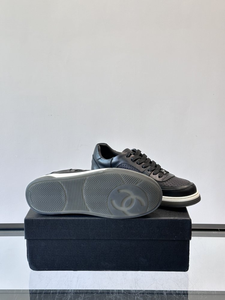 Кросівки фото 9