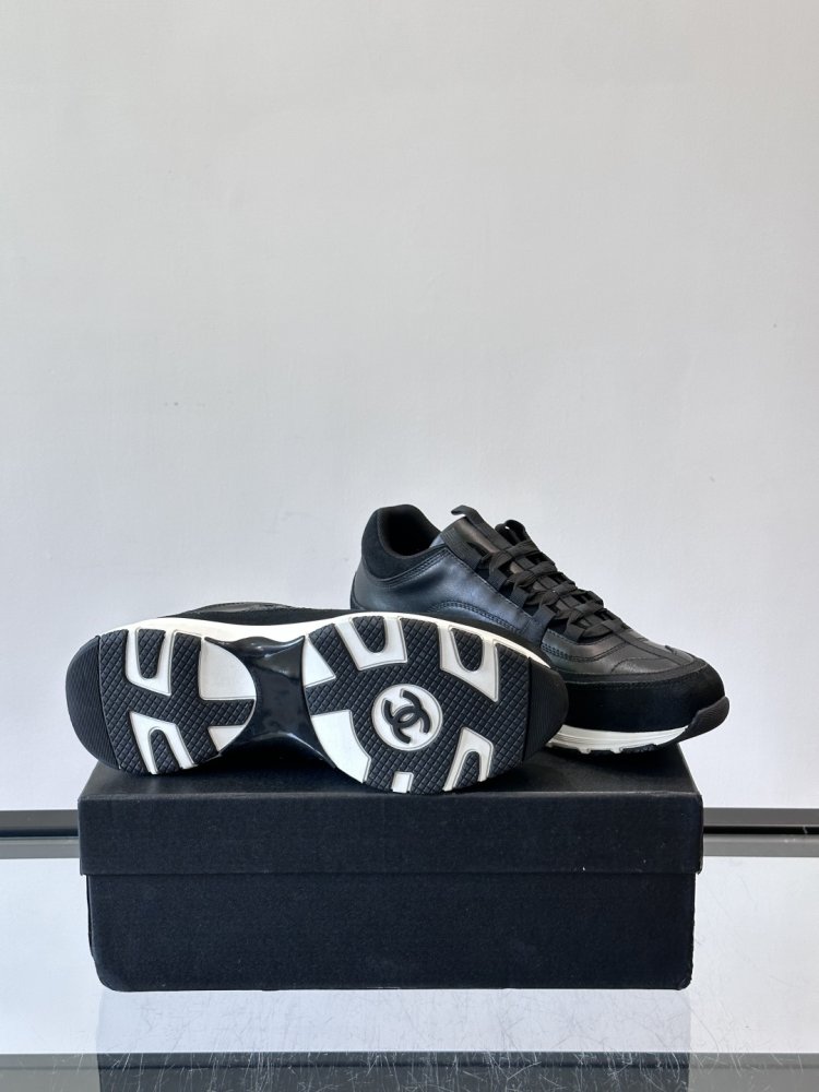 Кросівки фото 9