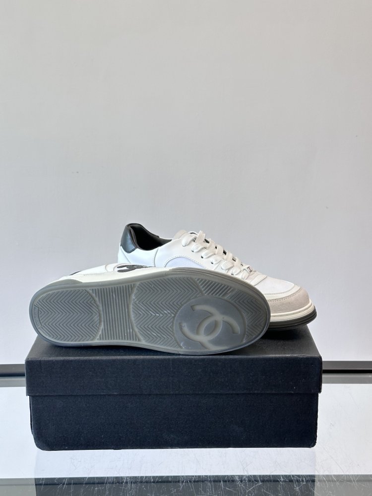 Кросівки фото 9