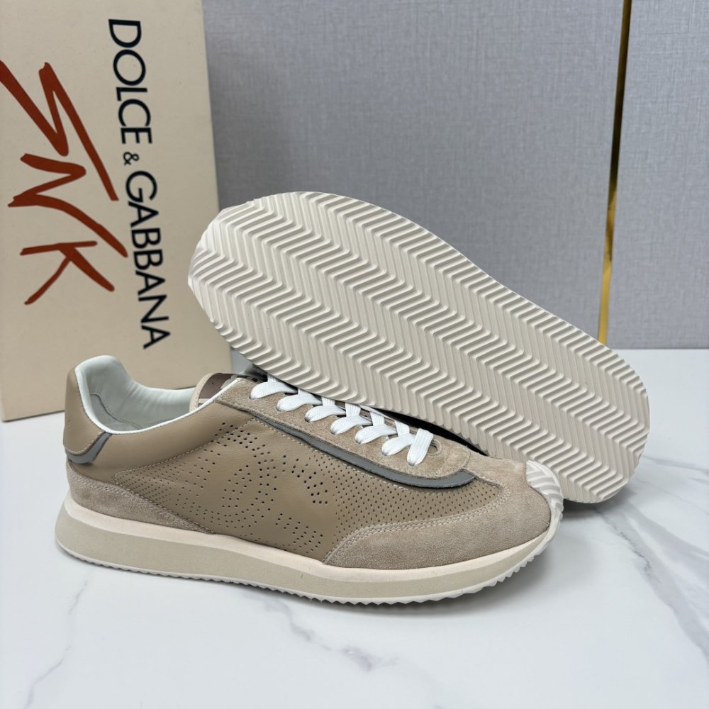 Кросівки фото 9