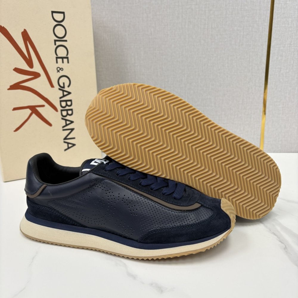 Кросівки фото 9